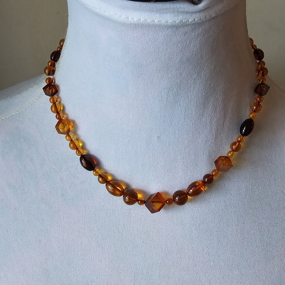 Amber beads necklace orange brown strand - Picture 2 of 15